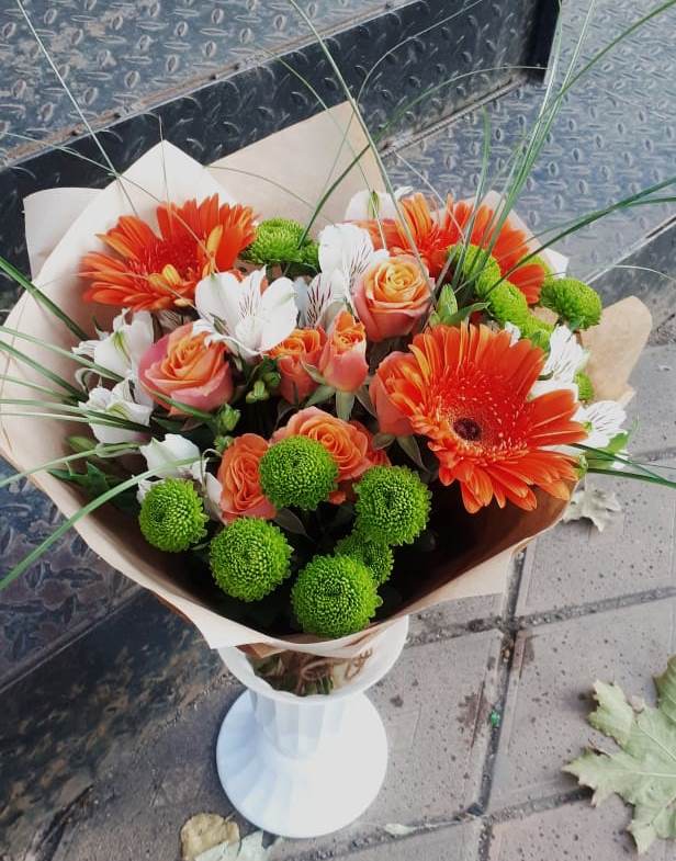 Букет цветов из: Герберы, Хризантемы, Альстромерии и Розы в Глебовский