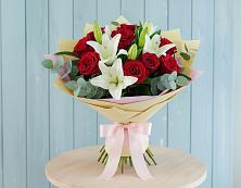 Букет цветов из:  Лилии и Розы в Глебовский