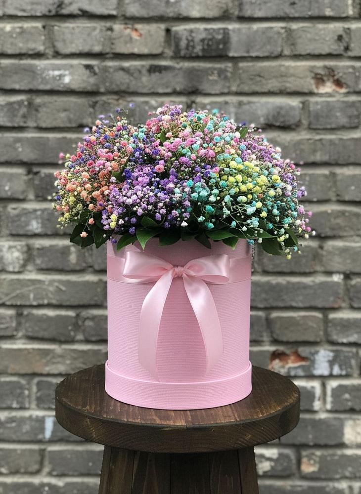 Цветочная композиция из Гипсофила и Розы в шляпной коробке в Глебовский