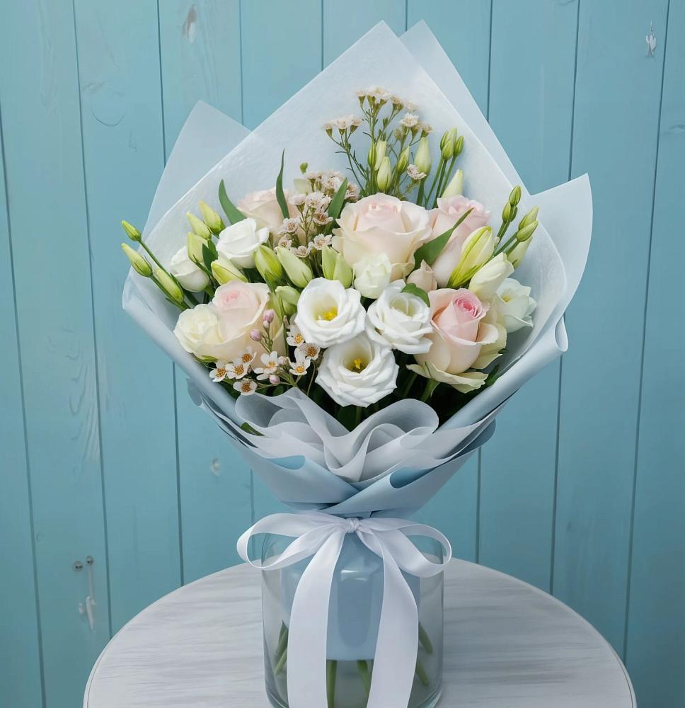 Букет цветов из: Розы и Лизиантусы в Глебовский