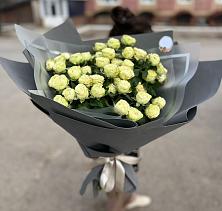 Букет Белые кустовые розы Солинеро в Глебовский