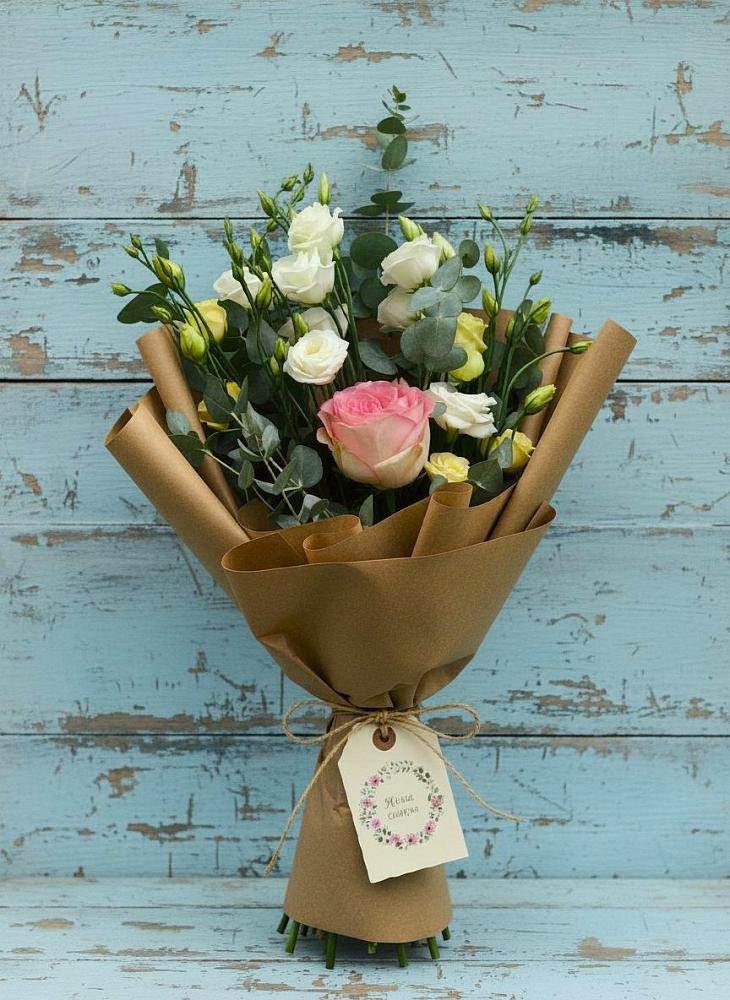 Букет цветов из: Розы и Лизиантусы в Глебовский