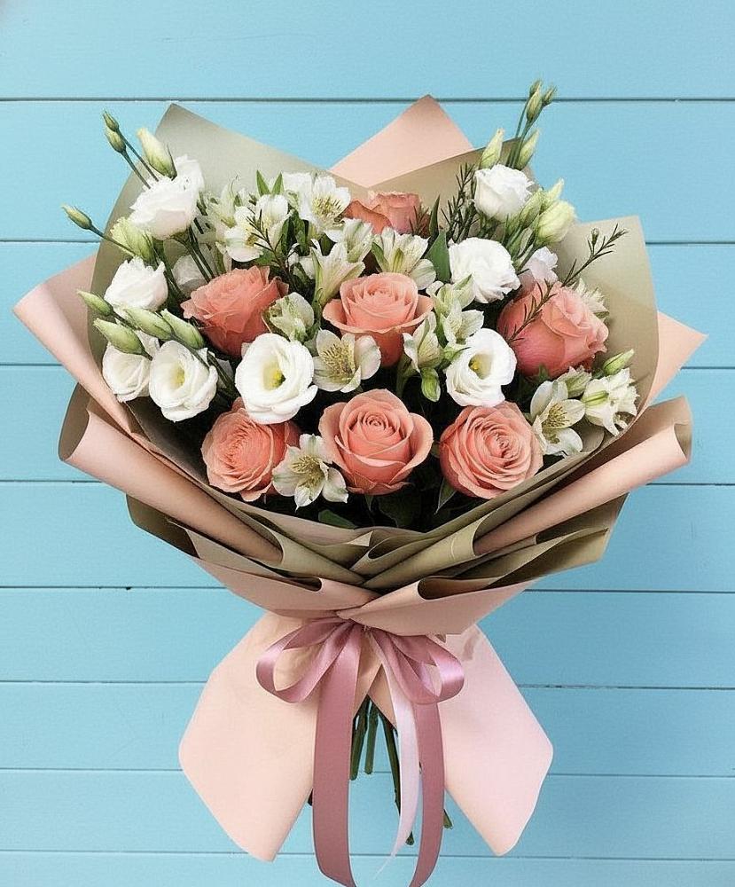 Букет цветов из: Розы, Альстромерии и Лизиантусы в Глебовский