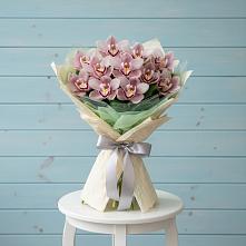 Букет цветов из:  Орхидеи и Розы #REPLACE_PRED# Глебовский