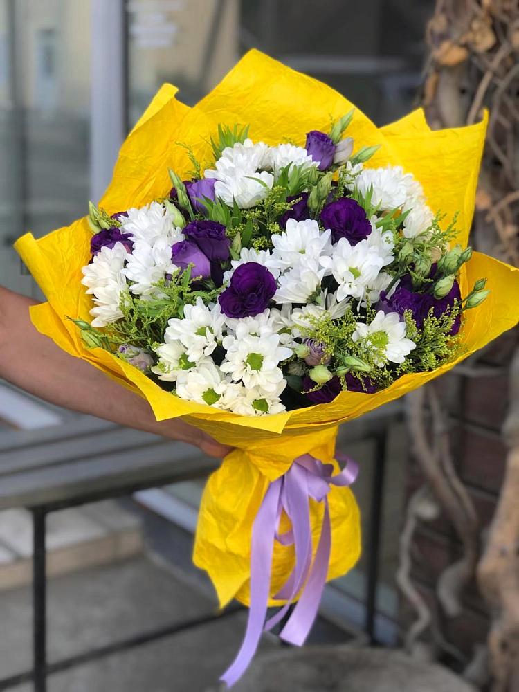 Букет цветов из: Ирисы, Хризантемы и Ромашки в Глебовский