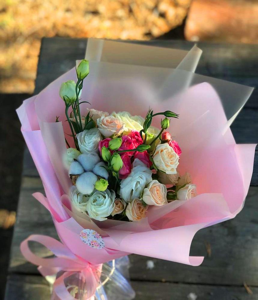 Букет цветов из: Розы и Лизиантусы в Глебовский