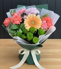 Букет цветов из:  Гвоздики, Розы, Герберы и Хризантемы в Глебовский